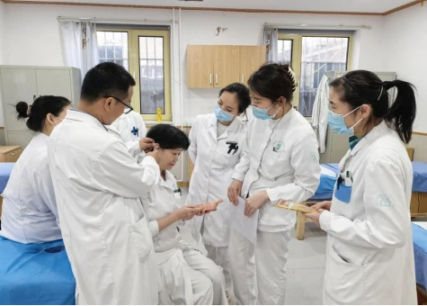 午间学习共提升，岗位练兵强技能