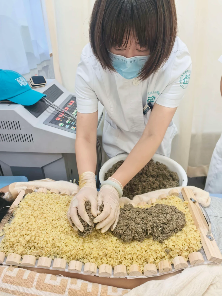 守护居民健康，我中心新增铺灸、督灸中医项目